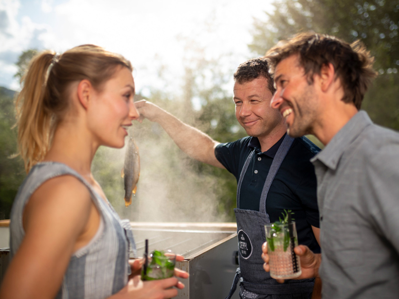 PEOPLE & LIFESTYLE PHOTOGRAPHY & MOTION