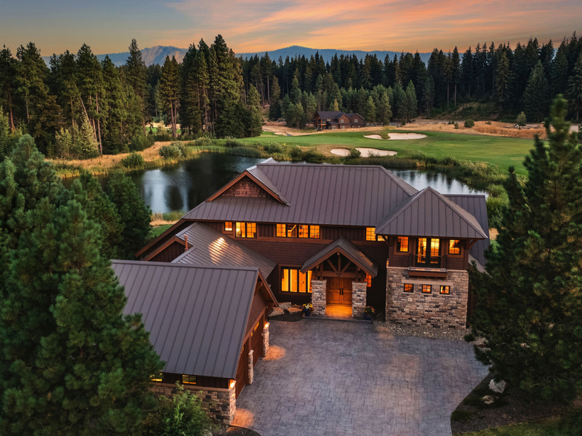 INTERIOR, ARCHITECTURE & AERIAL PHOTOGRAPHY & MOTION