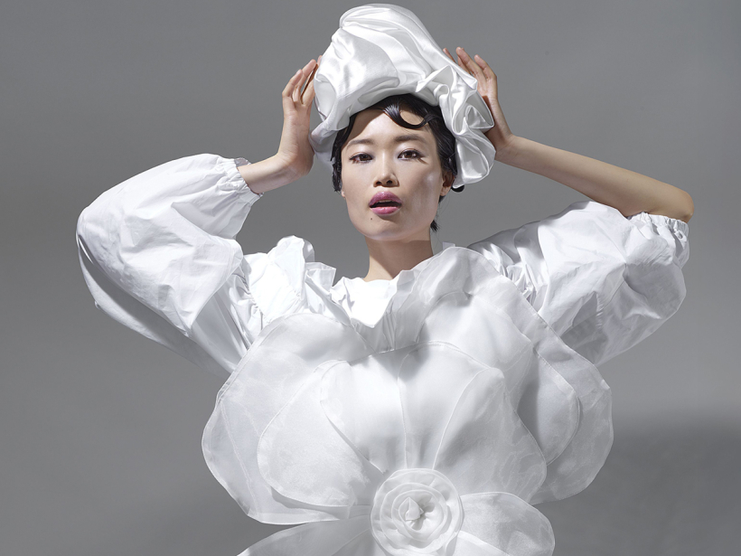 FASHION & BEAUTY PHOTOGRAPHY & MOTION