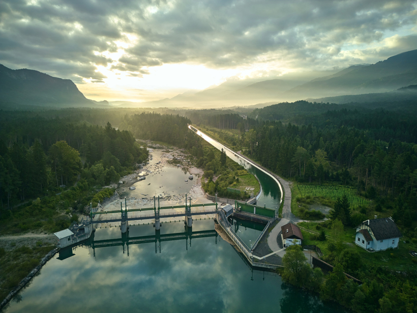 INTERIOR, ARCHITECTURE & AERIAL PHOTOGRAPHY