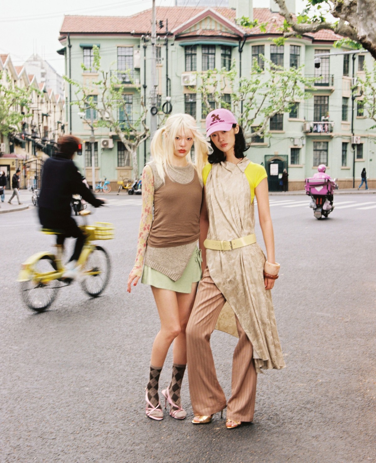 Asia Showcase issue 1024 cover by: Central Studios - Photo: Fish Zhang for Zara