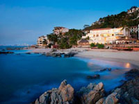 INTERIORS & EXTERIORS AND RESORT PHOTOGRAPHY