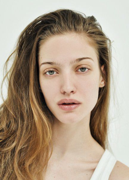 Model: Dana Almada gallery
