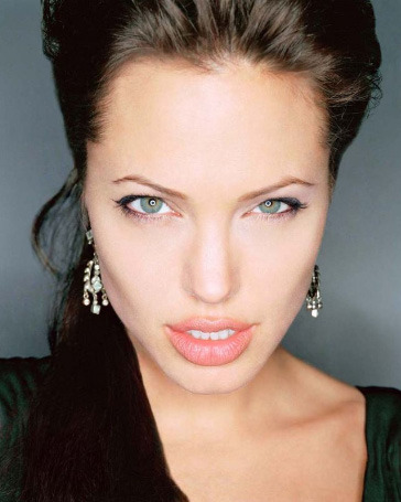  Angelina Jolie gallery