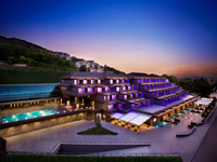 INTERIORS & EXTERIORS AND RESORT PHOTOGRAPHY