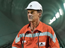 CORPORATE, INDUSTRIAL AND ANNUAL REPORT PHOTOGRAPHY