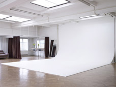 INTERNATIONAL RENTAL STUDIOS