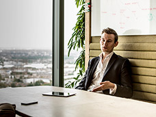 CORPORATE, INDUSTRIAL & ANNUAL REPORT PHOTOGRAPHY