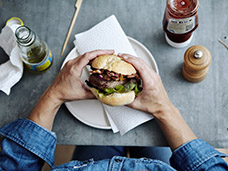 FOOD & DRINK PHOTOGRAPHY + MOTION