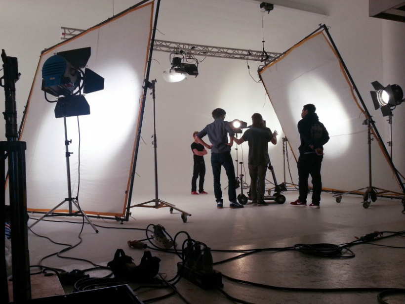 INTERNATIONAL RENTAL STUDIOS