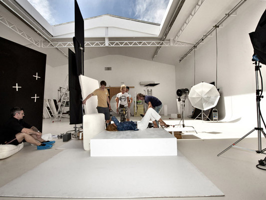 INTERNATIONAL RENTAL STUDIOS